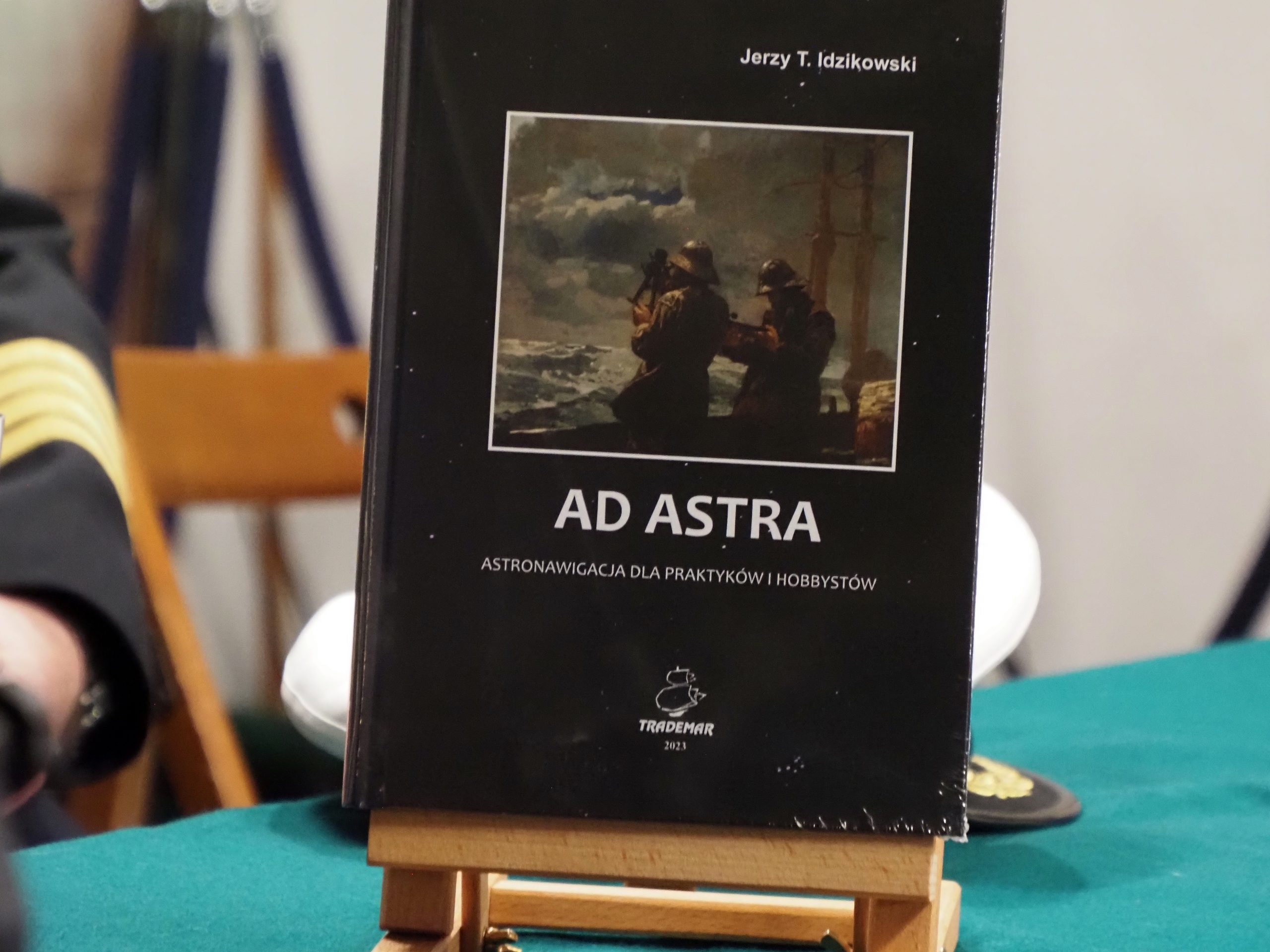 Wodowanie książki "AD ASTRA" Jerzego Idzikowskiego